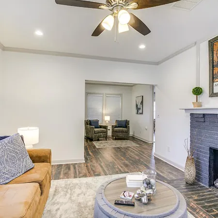 Walk To Eats Midtown Memphis Home With Patio!